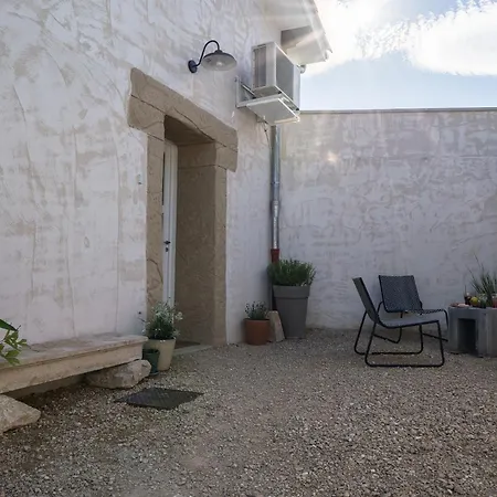 Villa Le Petit Saugnieu à Colombier-Saugnieu Extérieur photo